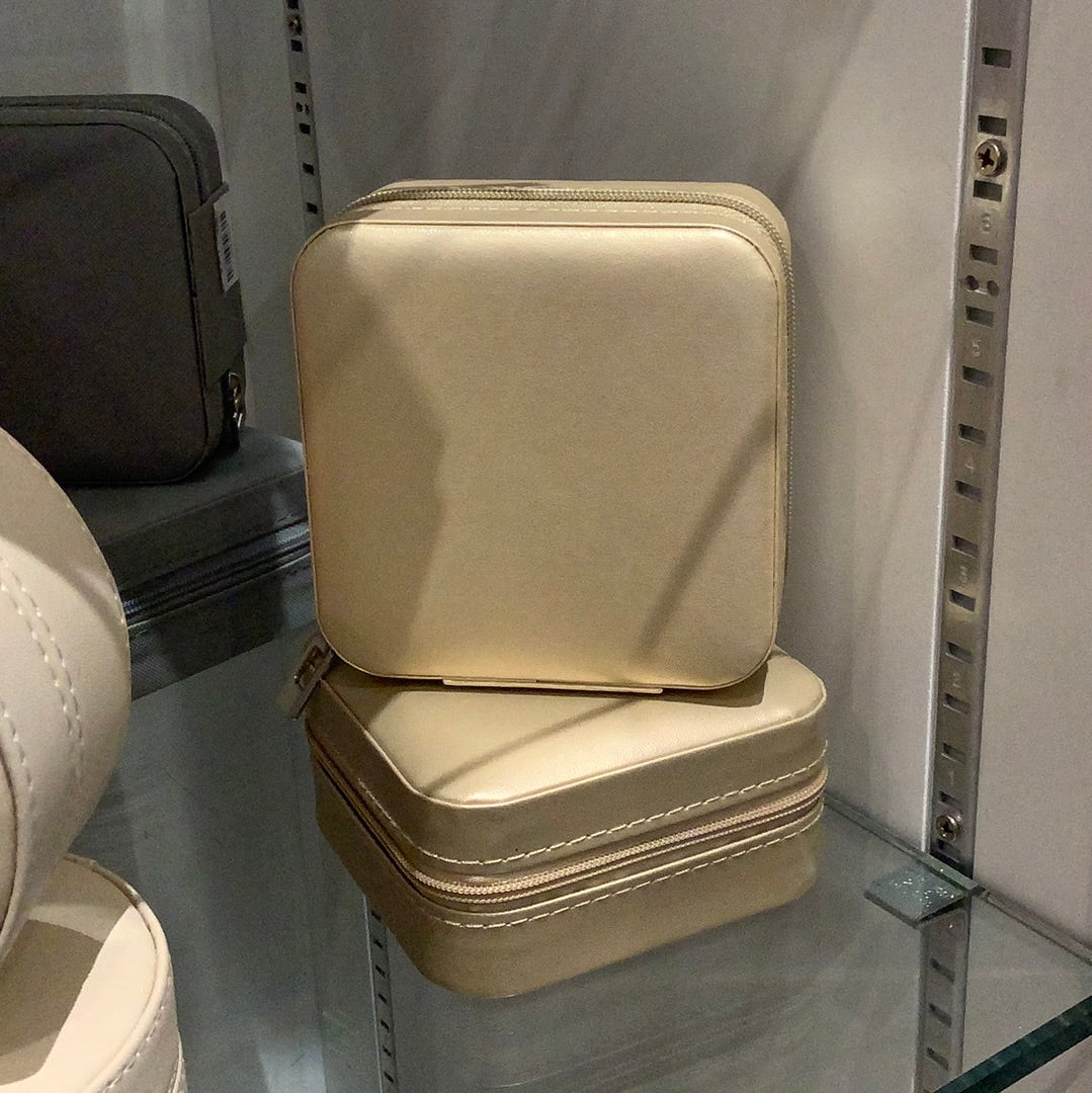 Square Zippered Jewelry Case