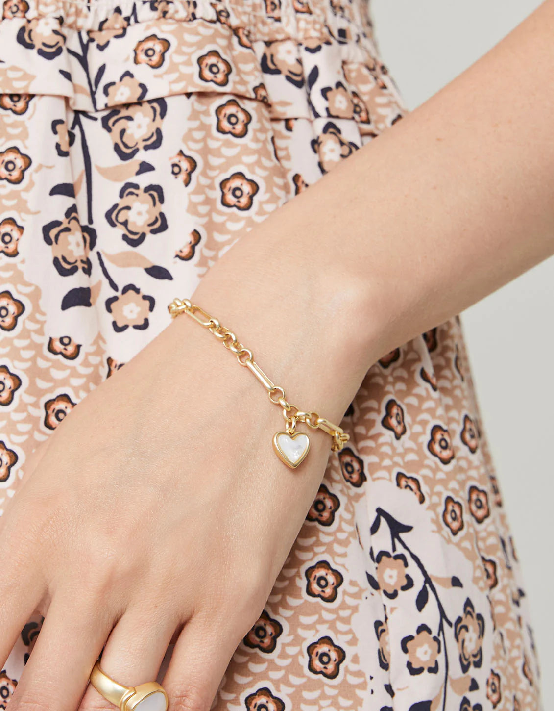 Full Heart Bracelet Mother-of-Pearl