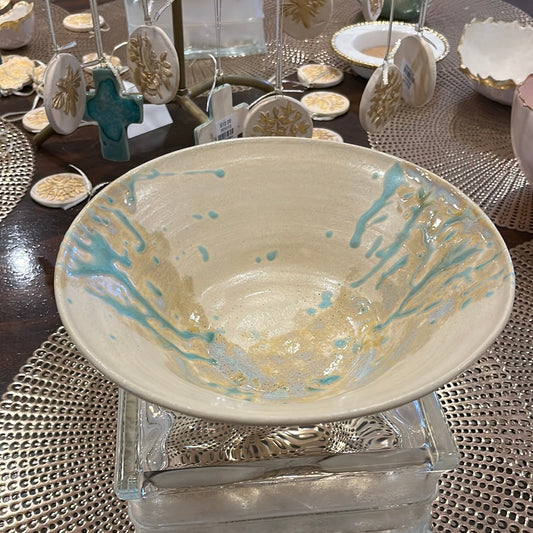 BW Large Bowl w/aqua tan on soft beige